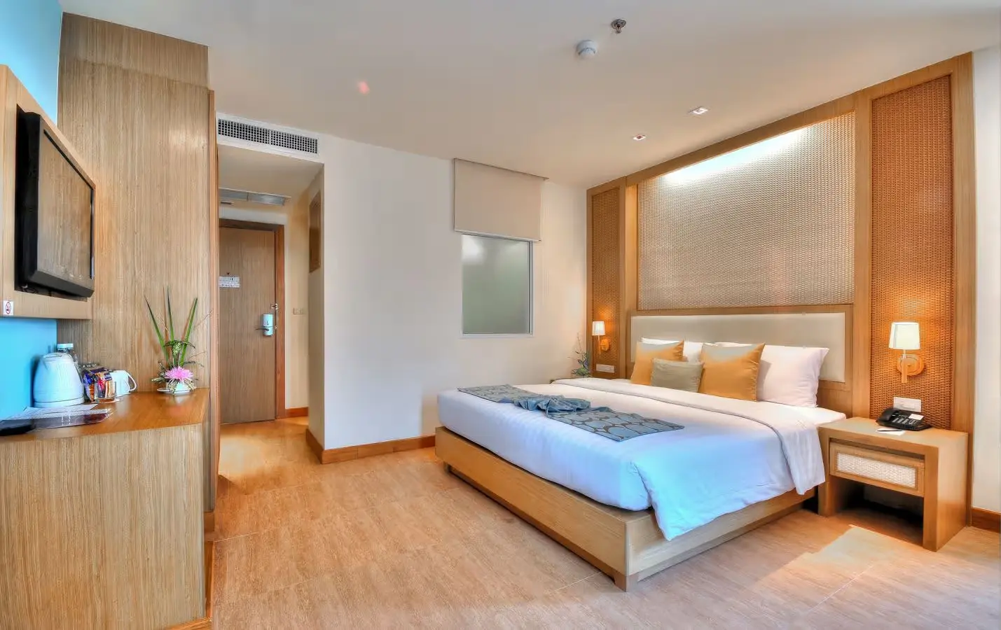 The Ashlee Plaza Patong Hotel & Spa 4* — фото 4